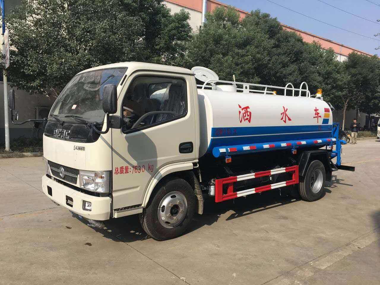 工地5噸灑水車(chē)